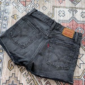 Levi’s high rise wedgie short